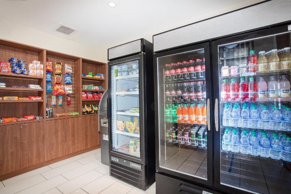 Holiday Inn Express & Suites Manhattan image 7